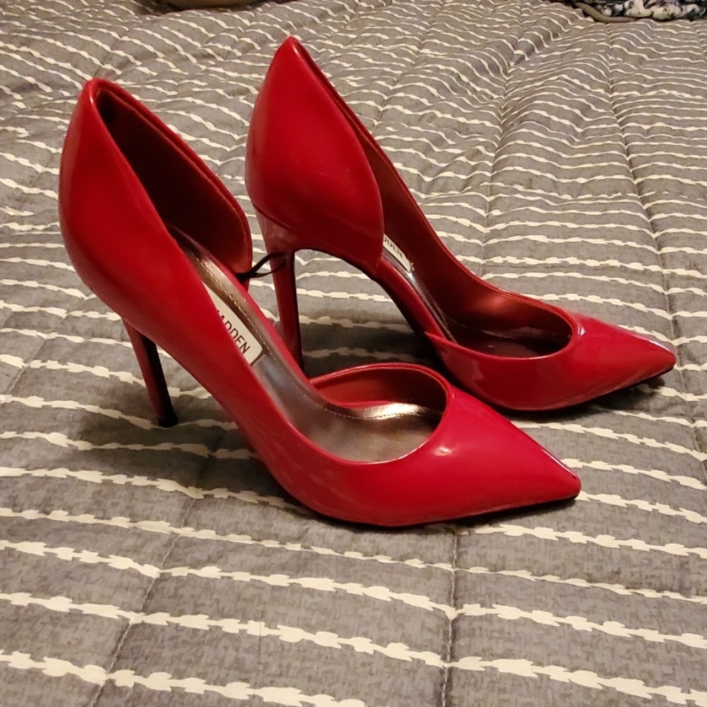 Steve Madden Pullsee Heels